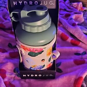HydroJug Floral Design with Mint Lid